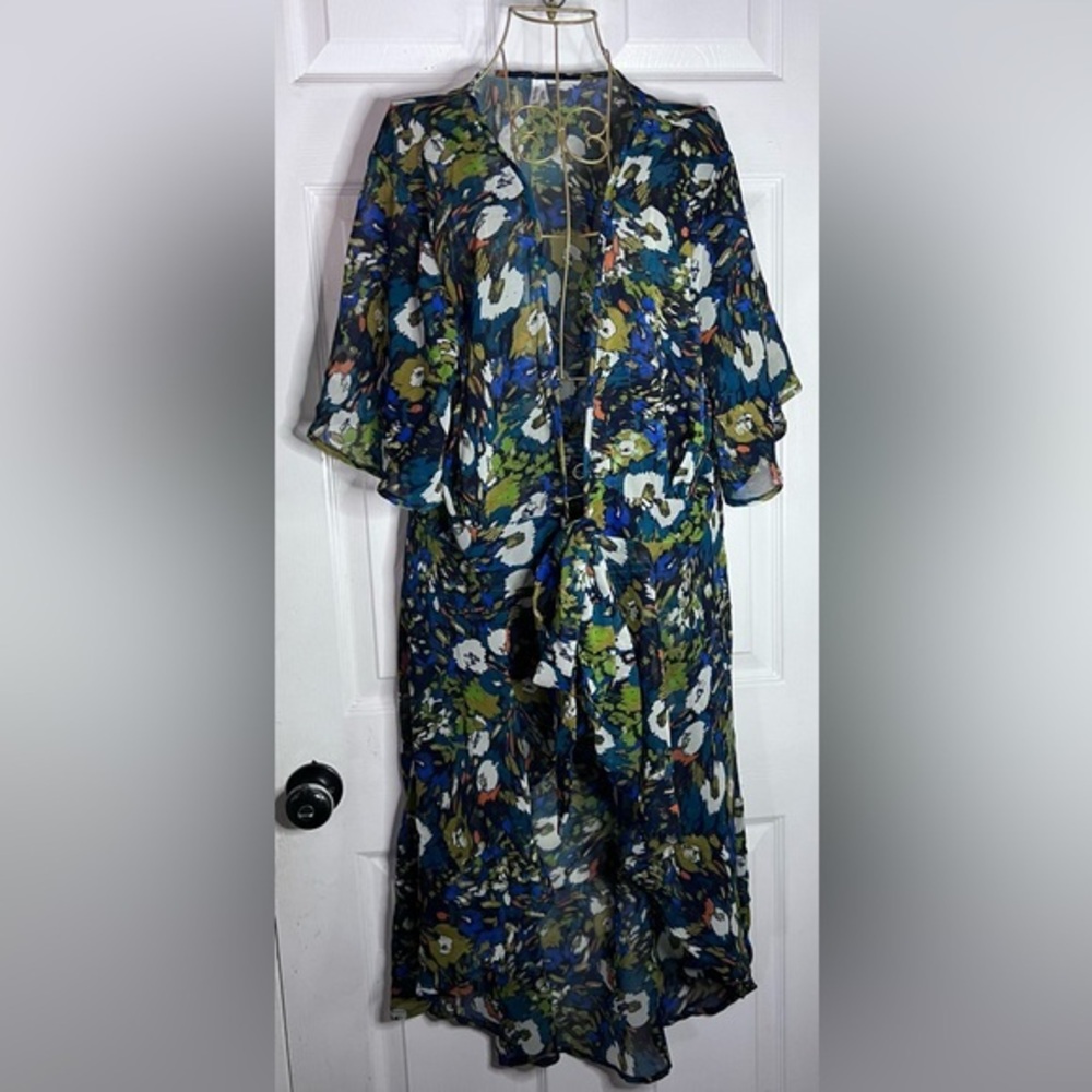 Live 4 Truth Blue Floral Sheer Kimono Top